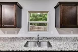 310 St Lucas Ct, Fairburn, GA 30213 - Photo 6