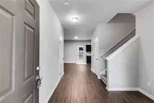 310 St Lucas Ct, Fairburn, GA 30213 - Photo 2
