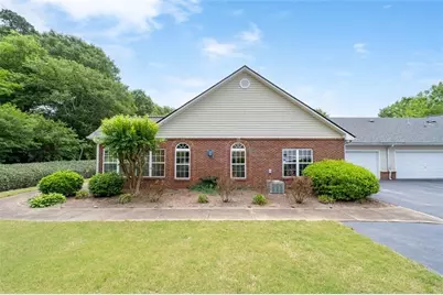 3732 Villa Springs Circle, Powder Springs, GA 30127 - Photo 2