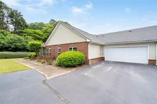 3732 Villa Springs Circle, Powder Springs, GA 30127 - Photo 4