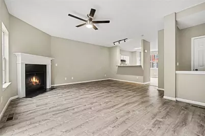 402 Heritage Park Trace NW #21, Kennesaw, GA 30144 - Photo 4
