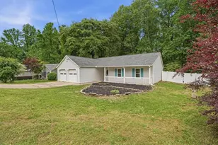 847 Riverstone Ln, Woodstock, GA 30188 - Photo 2
