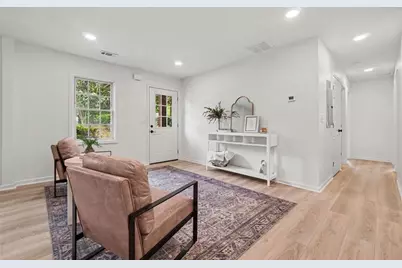 793 Ayrshire Circle NW, Atlanta, GA 30318 - Photo 4