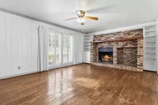 1840 Spalding Dr, Sandy Springs, GA 30350 - Photo 18