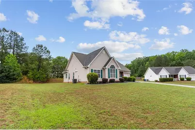 3854 Wheaton Court, Snellville, GA 30039 - Photo 4