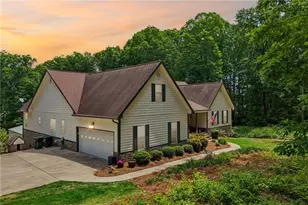5925 Cantrell Cir, Cumming, GA 30041 - Photo 2