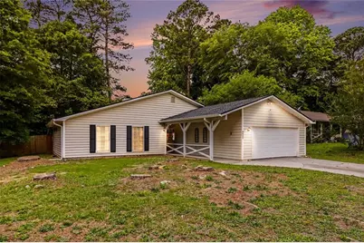 8895 Wesley Place, Jonesboro, GA 30238 - Photo 2
