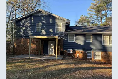 818 Bradford Court, Lilburn, GA 30047 - Photo 2