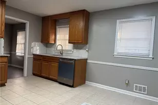 818 Bradford Ct, Lilburn, GA 30047 - Photo 30