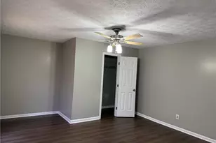818 Bradford Ct, Lilburn, GA 30047 - Photo 14