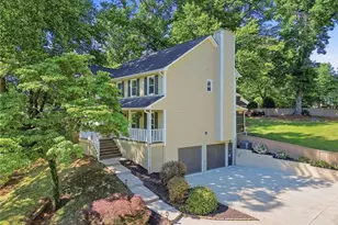 481 Springs End Ln NE, Marietta, GA 30068 - Photo 2
