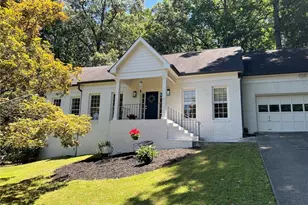 152 Oakwood Hills Dr, Suwanee, GA 30024 - Photo 1