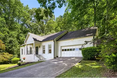 152 Oakwood Hills Drive, Suwanee, GA 30024 - Photo 2