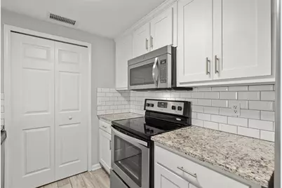 3481 Lakeside Drive #1007, Atlanta, GA 30326 - Photo 10