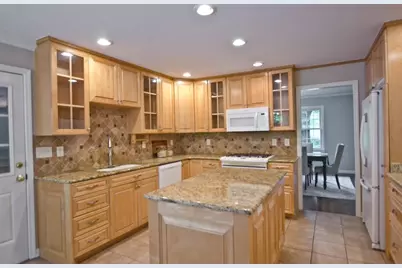 2065 Renault Lane, Atlanta, GA 30345 - Photo 14