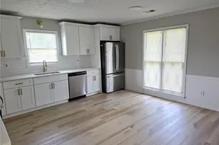 2064 Skyland Glen Dr, Snellville, GA 30078 - Photo 10