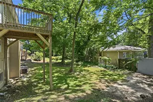 1070 Mayson Turner Rd NW, Atlanta, GA 30314 - Photo 18
