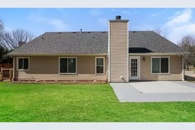 5382 Valley Forest Way, Flowery Branch, GA 30542 - Photo 2