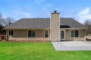 5382 Valley Forest Way, Flowery Branch, GA 30542 - Photo 2