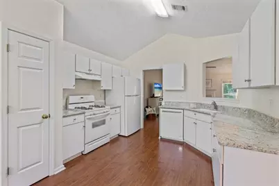 6196 Mount Salem Circle, Flowery Branch, GA 30542 - Photo 2