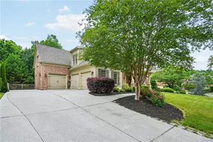 2919 Hidden Falls Dr, Buford, GA 30519 - Photo 2