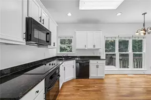 6367 Spring Lake Dr, Flowery Branch, GA 30542 - Photo 12