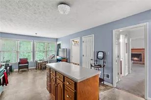 165 Hayes Cir, Rex, GA 30273 - Photo 12