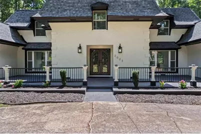 2023 Stoneleigh Drive, Stone Mountain, GA 30087 - Photo 2