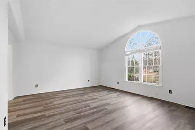 1543 Glencrest Trail, Lawrenceville, GA 30043 - Photo 4