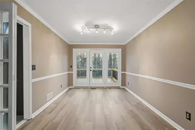 1543 Glencrest Trail, Lawrenceville, GA 30043 - Photo 6
