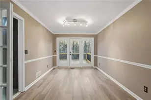 1543 Glencrest Trail, Lawrenceville, GA 30043 - Photo 6