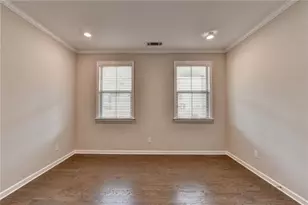955 Laura Jean Ct, Buford, GA 30518 - Photo 8