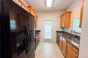 471 Tufton Trail SE, Atlanta, GA 30354 - Photo 2