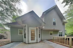 6469 Lester Ln, Stone Mountain, GA 30087 - Photo 18