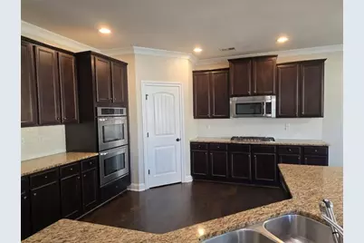 510 Georgia Circle, Loganville, GA 30052 - Photo 4