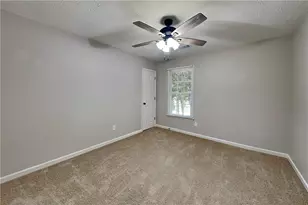 9880 Lake Forest Way, Roswell, GA 30076 - Photo 12