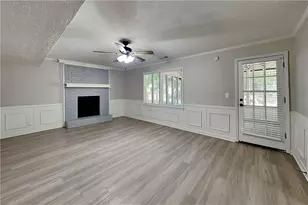 9880 Lake Forest Way, Roswell, GA 30076 - Photo 2