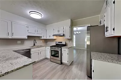 9880 Lake Forest Way, Roswell, GA 30076 - Photo 6