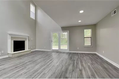 548 Julius Drive, Stone Mountain, GA 30087 - Photo 2