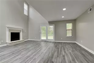 548 Julius Dr, Stone Mountain, GA 30087 - Photo 2