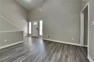 548 Julius Dr, Stone Mountain, GA 30087 - Photo 4