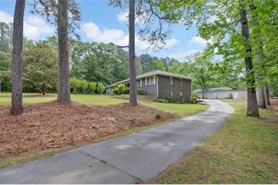 152 Abbott Road, Conyers, GA 30094 - Photo 4