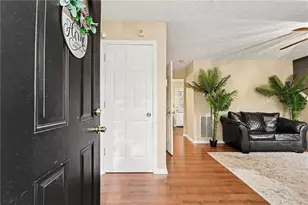 5867 Strathmoor Manor Cir, Lithonia, GA 30058 - Photo 8