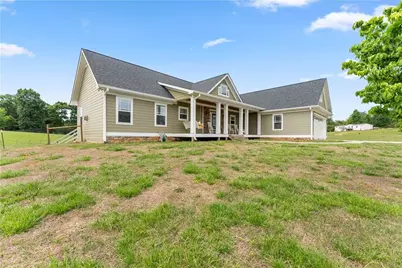 9204 Skitts Mountain Drive, Lula, GA 30554 - Photo 4