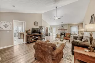 1611 Lake View Ct, Loganville, GA 30052 - Photo 14