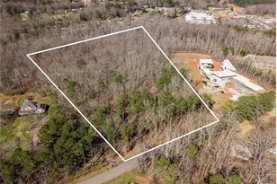2426 E Maddox Rd, Buford, GA 30519 - Photo 24