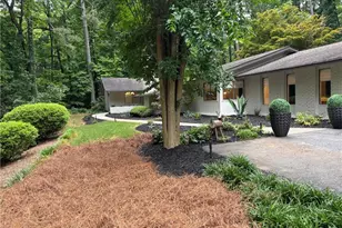 5384 Pheasant Run, Stone Mountain, GA 30087 - Photo 4