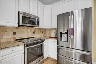 2150 Laurel Lake Dr, Suwanee, GA 30024 - Photo 16