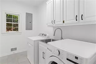 9275 Stonemist Trce, Roswell, GA 30076 - Photo 10