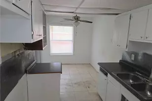 3183 Nectarine Cir, Decatur, GA 30034 - Photo 6